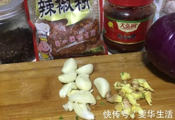 鲈鱼|鱼腥最怕这个, 倒一杯鱼马上没了鱼腥味, 且鱼肉更鲜更嫩!