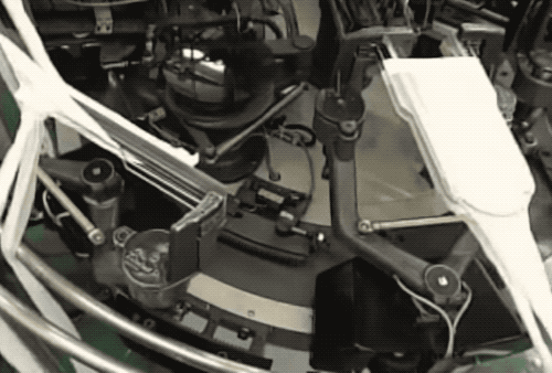 江小丧 丝袜为什么没有缝?连裤丝袜又是怎么把两只丝袜拼接到一起的?