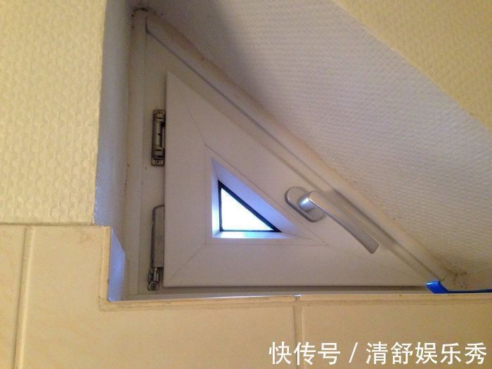 冰淇淋店|30间地狱般的卫生间设计,可能设计师从未上过厕所,开开眼界吧!