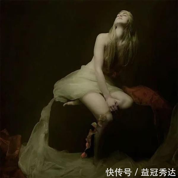 逼真|荷兰艺术家人体油画中的性感女郎,细腻逼真,身材惹火