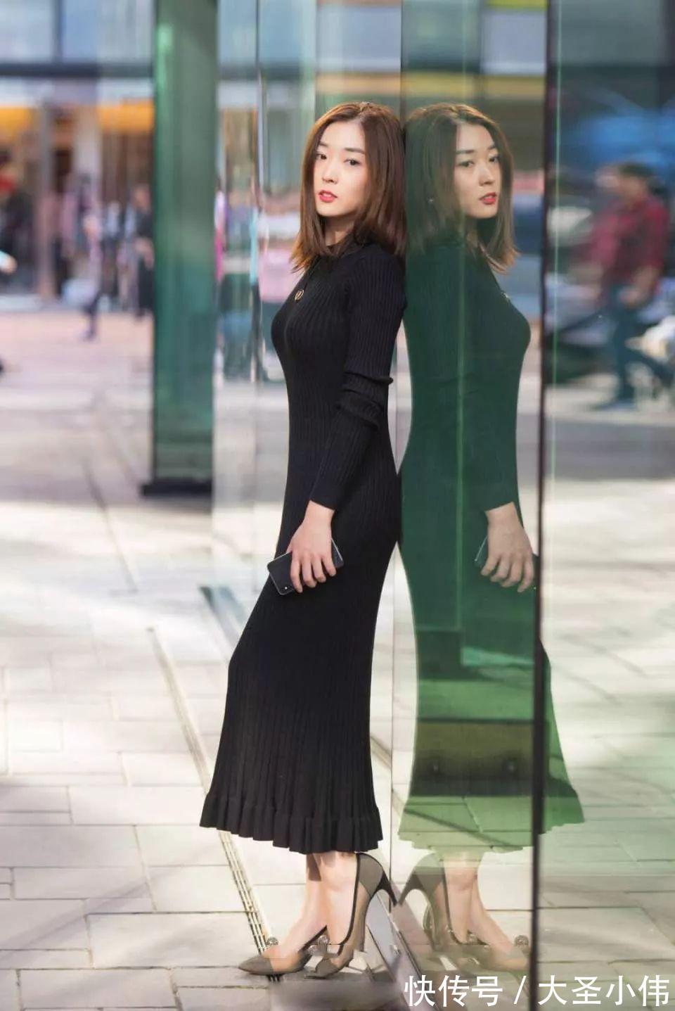 姿态|美女街拍：非常有料的自信美女，蓬乱的头发，优雅的姿态，青春又活泼的感觉