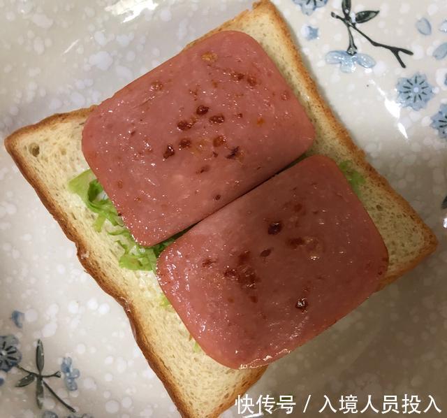 状态下|火腿鸡蛋三明治：早上来一个，保证一天都有能量！