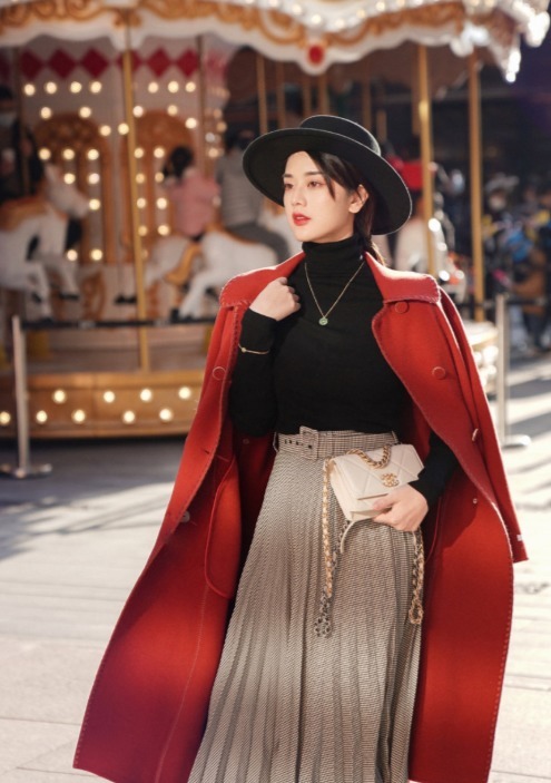 半身裙|今年冬天,“大衣+裙子”又又又火了,优雅时髦显气质!