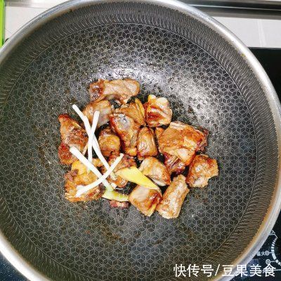 土豆排骨|#巨下饭的家常菜#酱香土豆炖排骨