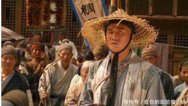 前去|朱元璋未成名前去算命，算命先生看了他一眼，就跪下说了一句话！