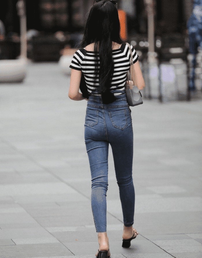 街拍只要气质好，穿什么样的衣服都还是很好看