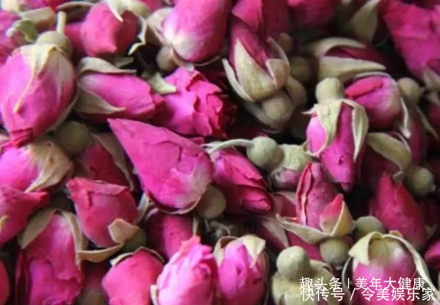 调经|女人月经量少别怕，多吃此4物，暖宫调经，预防早衰