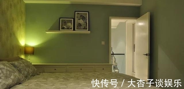 乳胶漆|150㎡现代美式, 复式楼的过道, 利用得真巧!