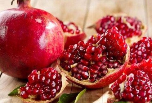 营养物质|女性想皮肤好,不妨多吃此四种水果,补水润肤,延缓衰老,好处多