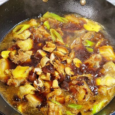 红烧土豆鸡块|红烧土豆鸡块