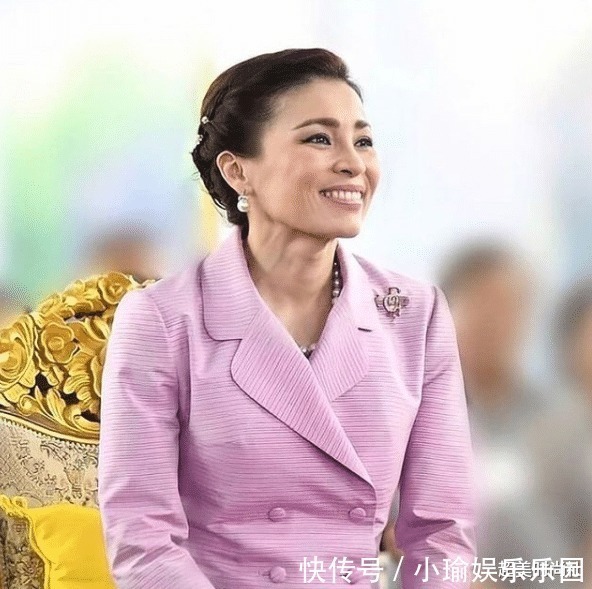 脸型|苏提达又换新发型!梳黑长直像年轻十岁,气质不输年轻时的诗妮娜