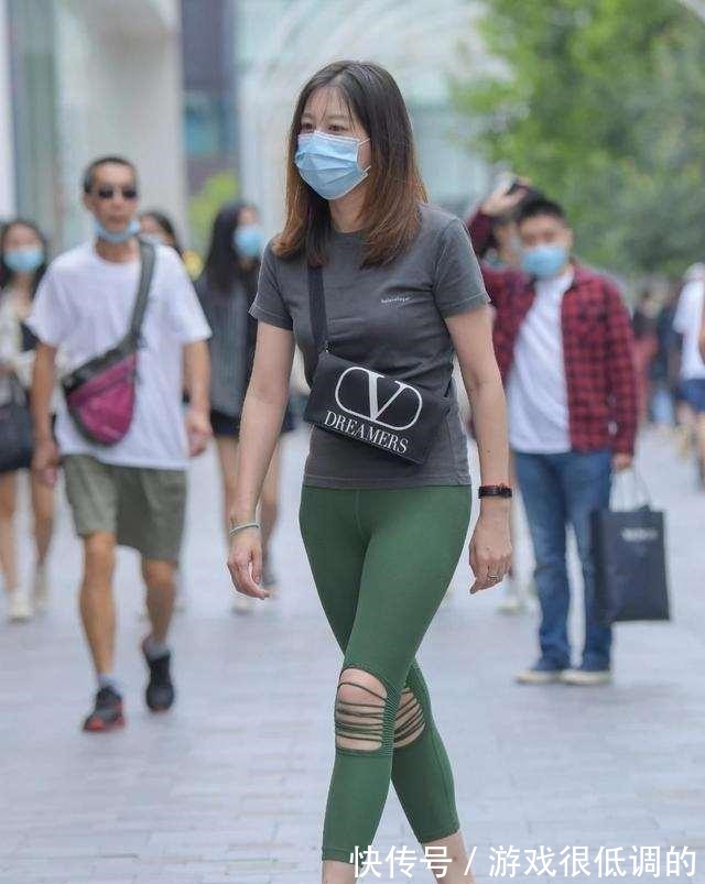 穿搭 洋气精致的瑜伽裤穿搭十分衬气质,展示最美好的风采,时髦得体!