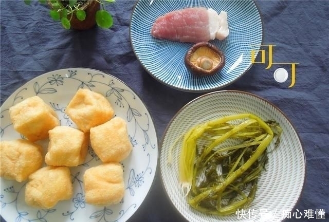 餐馆|油豆腐这么做你估计没尝过，农家餐馆里卖30元，2分钟你就能学会