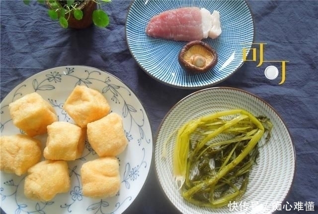 餐馆|油豆腐这么做你估计没尝过,农家餐馆里卖30元,2分钟你就能学会