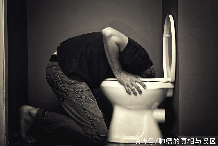 华益慰|从医56年,肿瘤专家患癌临终前坦言:没想到手术会这么痛苦