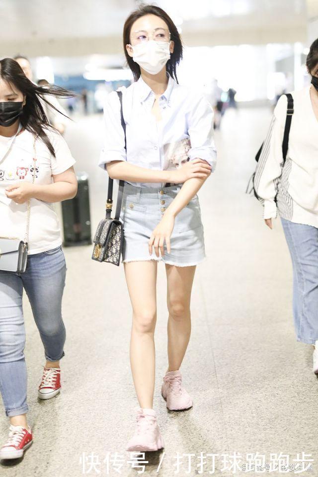 初秋衬衫穿不出新意试试这样搭,造型会更出众