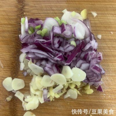 扣肉|#巨下饭的家常菜#新挑战之酱香扣肉