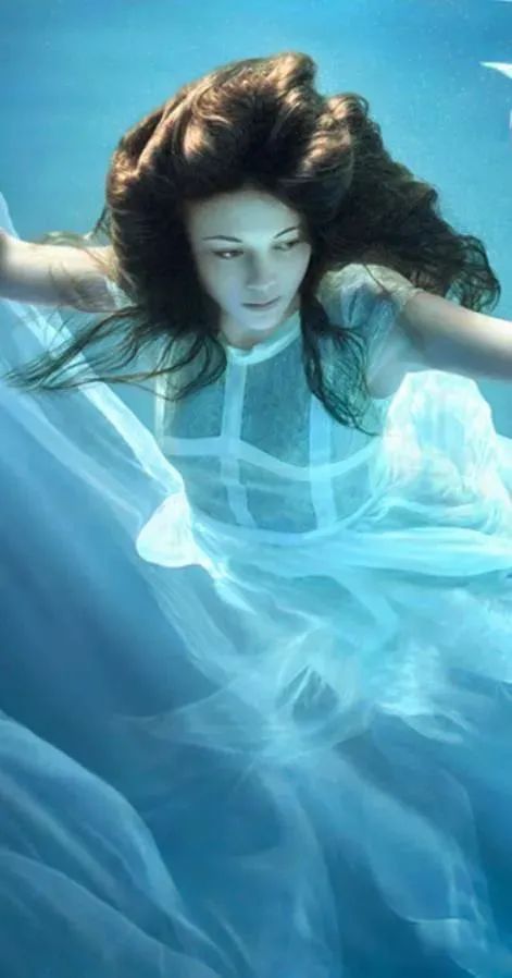 拉尔夫&超写实油画少女,人体的肤色表现堪称一绝!