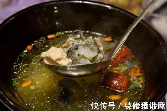 深山|深山老林一种野生菌类,是天然“抗癌剂”,坚持每天吃一点