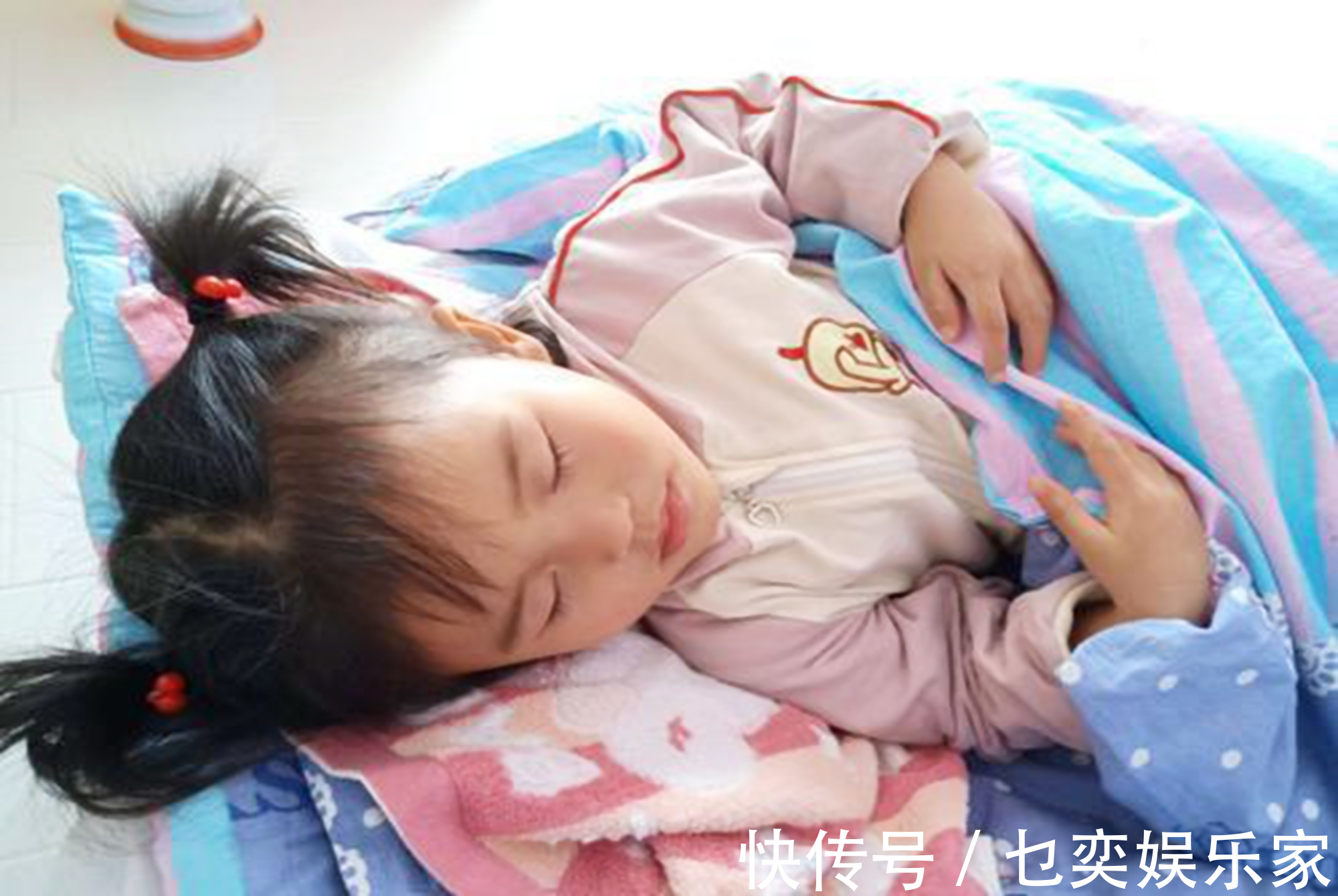 儿科医生|宝宝睡得越多发育越快医生当心物极必反，睡太久可并非好事