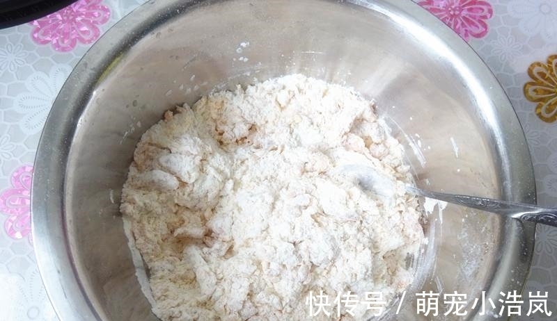秋天，这碱性食物要多吃，和面粉拌一拌，不发面饧面，好做又好吃