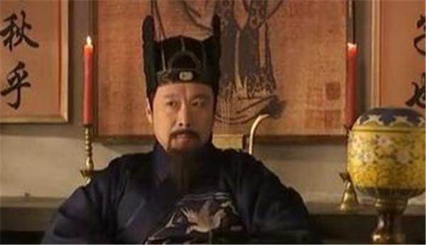 每次|皇帝和慈禧一样,拼命报复一个人,每次大赦天下都要把他排除