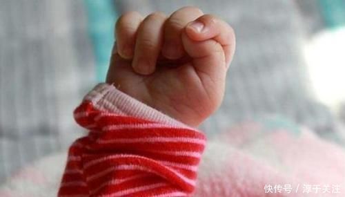 孩子|助产大夫被新生儿“碰瓷”,网友调侃这么记仇,长大后不好惹