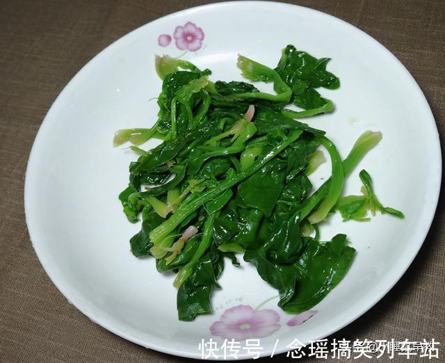 口感|家常手擀面好吃有窍门,多加一把豆面,面香浓郁,口感劲道又爽滑