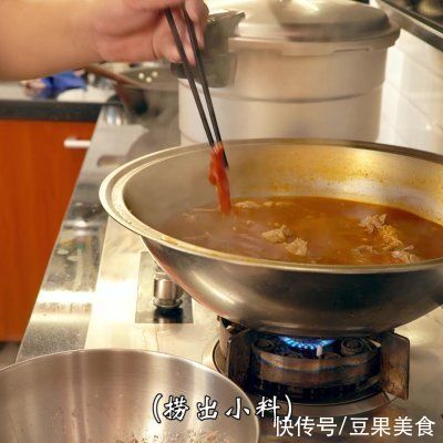 羊肉|铁锅羊肉，秋季温补，西北汉子就爱大口吃肉