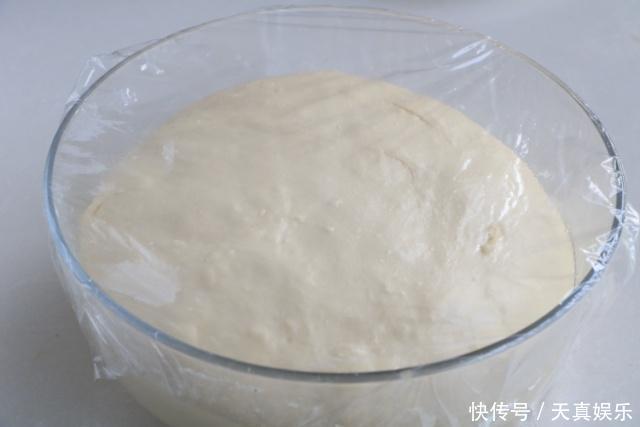 极简版苹果派教程,面粉包苹果烤一烤,香软又易消化
