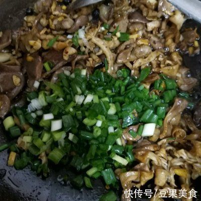小炒鸡胗这样做百吃不腻，吃1次不过瘾