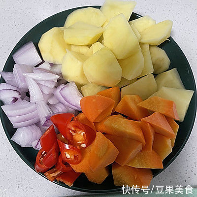 #暖冬酱在手，嗨吃部队锅# 超下饭！韩式炖猪排