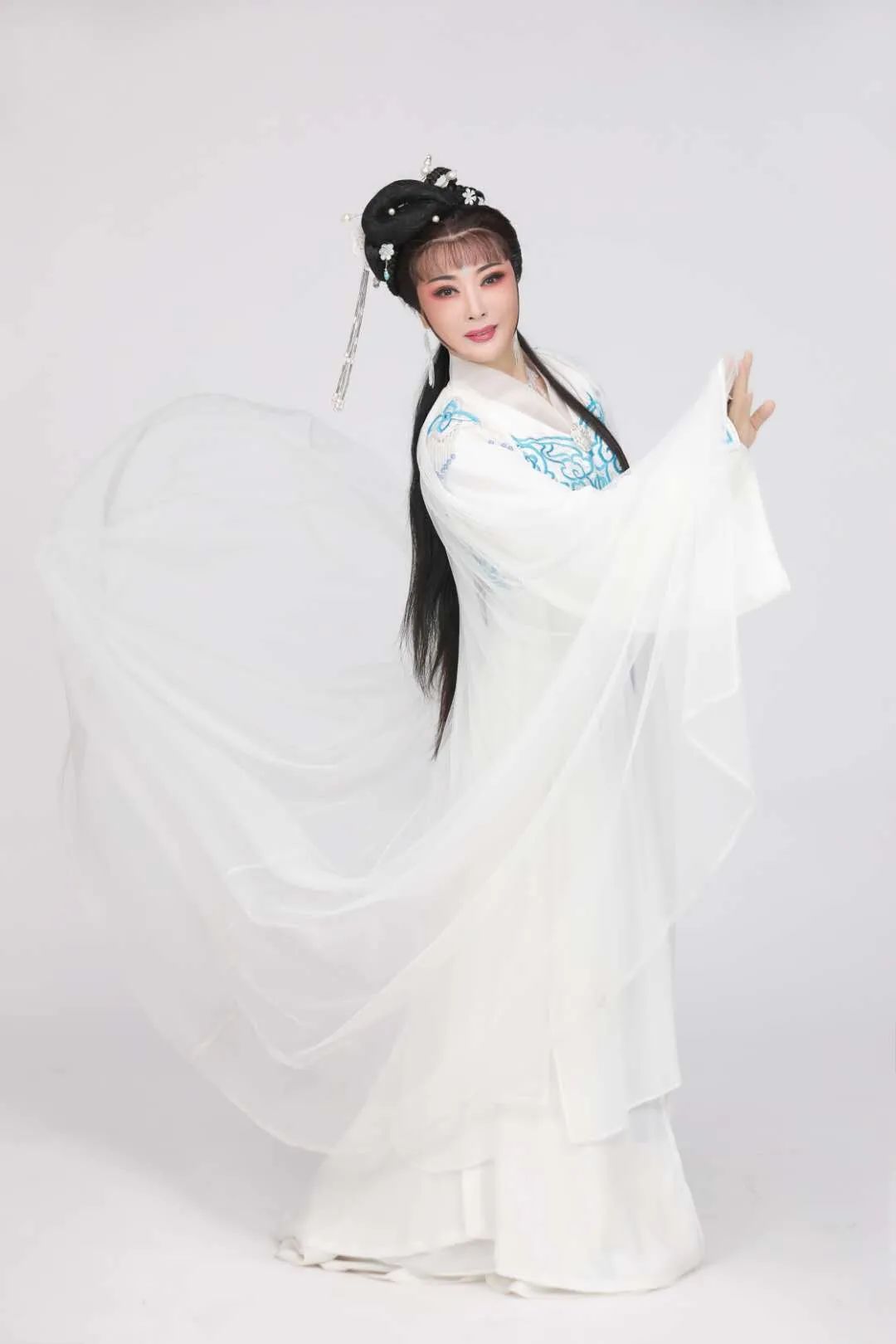 老板娘|天台老板娘痴心一片醉梨园, 苦学越剧旦角六大流派!