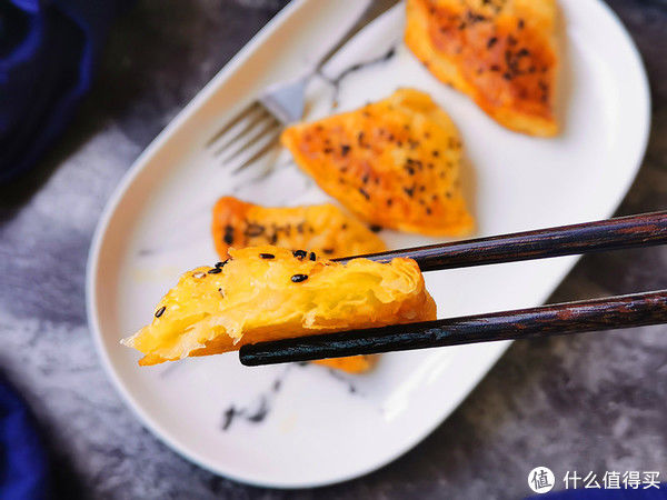 甜品|孩子爱吃的甜品，换个做法，外焦里嫩口口香酥，出炉就被抢光