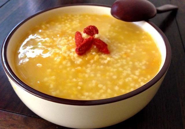 29岁女白领查出胃癌晚期,医生怒斥这样喝水,铁打的胃也扛不住