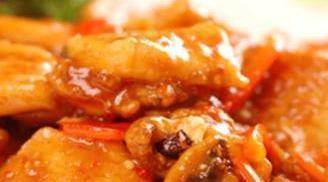 鲜美|肉质滑嫩鲜美,下饭爽口,用汤汁拌饭,都能再吃下一碗,倍有食欲