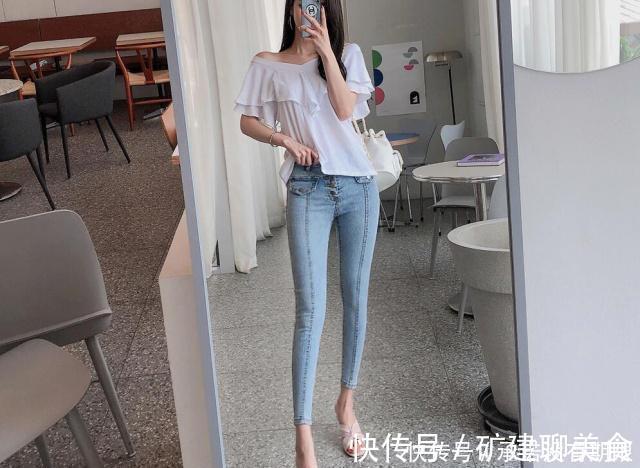 青春感|紧身做旧牛仔裤 既有青春感又有知性感，大气又华丽！