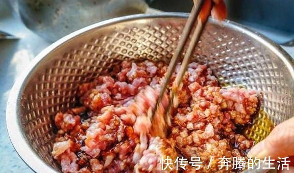 饺子馅中忌讳的一味调料,大伙爱放,殊不知营养流失