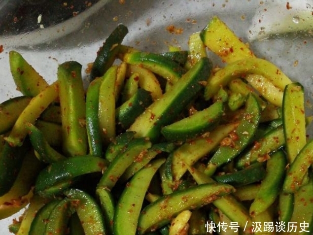 以后别再吃腌萝卜,用它拌一拌,酸辣爽口还入味,当天做当天吃!