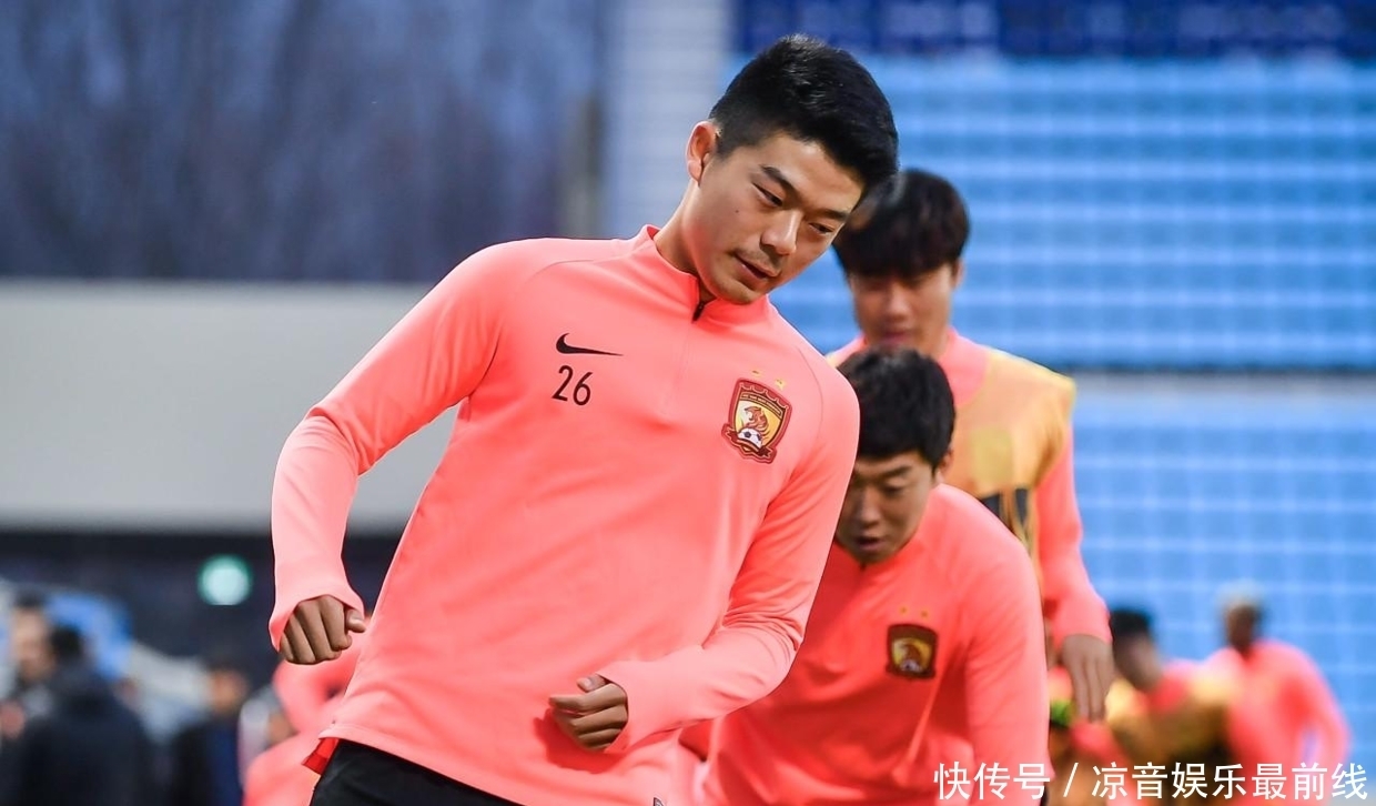 被恒大雪藏整整一年!复出后加盟同城死敌,