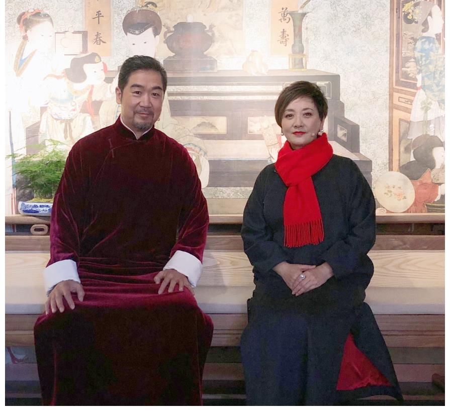 退出|什么情况？张默退出张国立邓婕持股公司