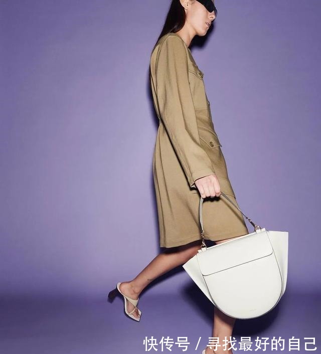 包包 终于“接地气”的新品包包,我越背越香!