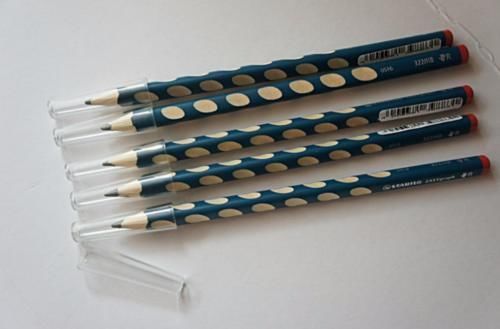 洞洞|自动铅笔带来方便的同时,却有诸多隐患,难怪老师不推荐学生使用