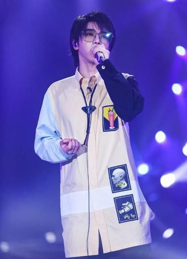 华晨宇《强迫症疯人院》疯狂的背后,才是真实