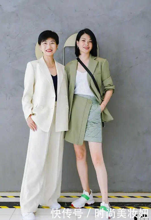 “丑模”吕燕真有国际范，穿西装套裙配运动鞋好洋气，气场绝了