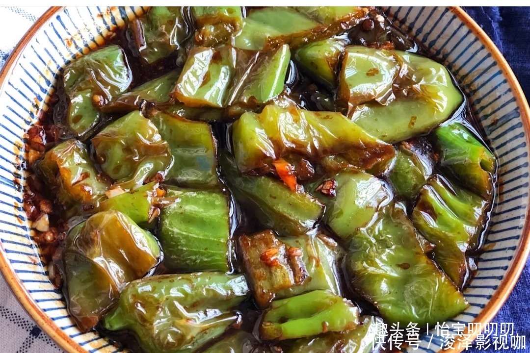 好吃|好吃到舔盘的虎皮青椒,快手家常菜,多煮点米饭吧