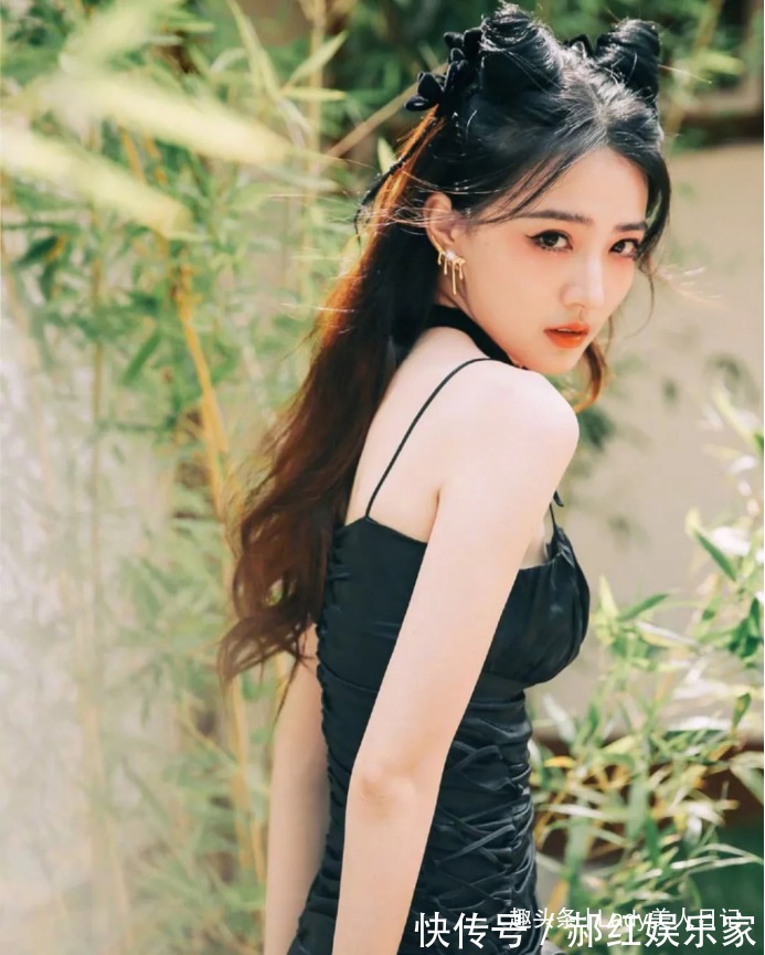 手套|爱上了徐璐这妖精身材,哪吒头造型古灵精怪,脖子上的拉环特吸睛