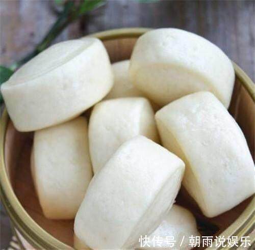 蒸馒头加入这一步骤,蒸出又白又松软的大馒头,一学就会!