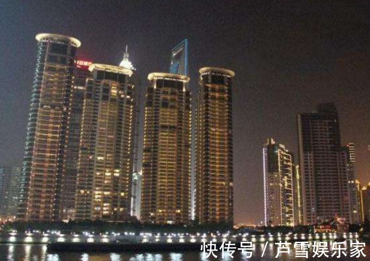 陆家嘴|张杰谢娜穷还是富不买房子租房住,每月租金高达4.5万