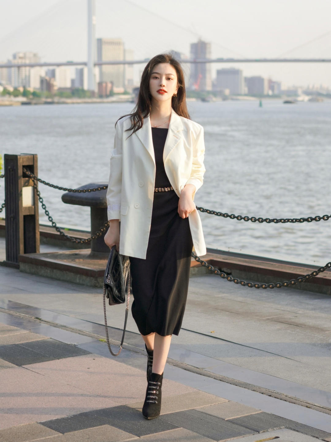 技巧|40+女人不要再穿“基础款西装”了,建议记住这几个技巧,超洋气